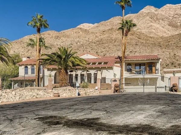 672 Los Feliz Street, Las Vegas, NV 89110