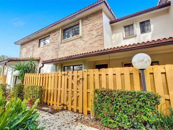 12471 NW 3 St , Unit D2, Plantation, FL 33325