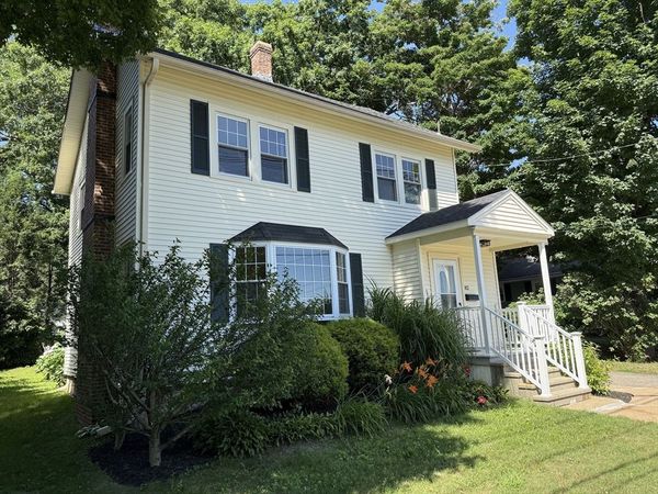 82 Hartwell St, Southbridge, MA 01550