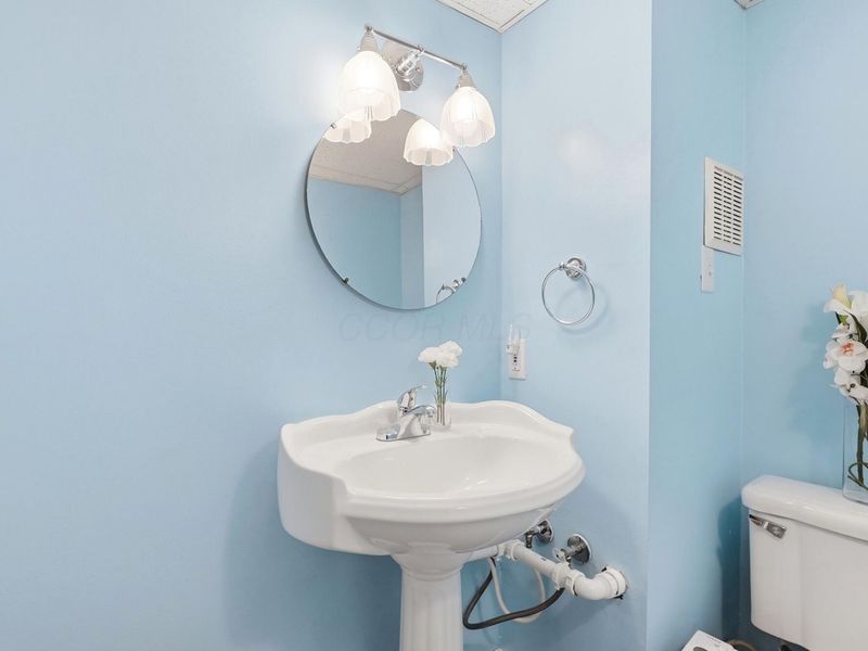 4052 Meadowick Drive, Unit 89B, Columbus, OH 43230 Photo 31