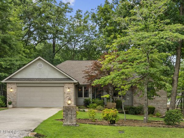 125 Markham Lane, Crossville, TN 38558