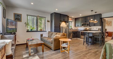 10767 Skislope Way, Truckee, CA 96161 Photo