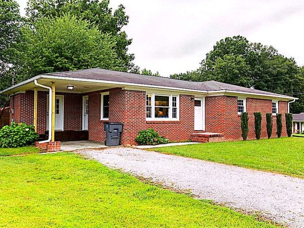 317 Moss Dr , McMinnville, TN 37110