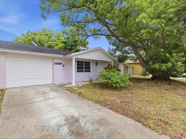 6037 MOOG ROAD , NEW PORT RICHEY, FL 34653