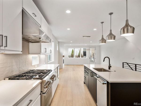 290 Monroe Street , Denver, CO 80206