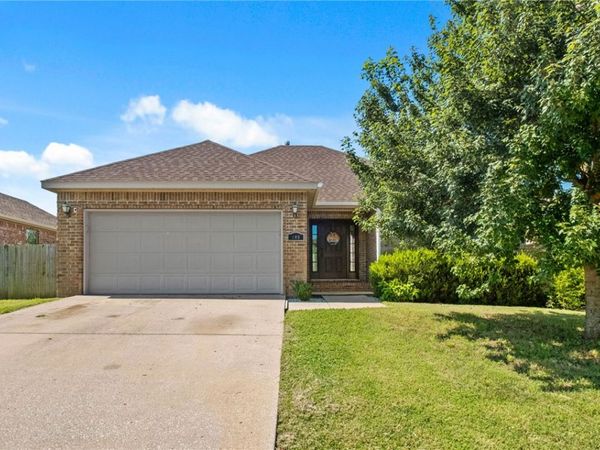 600 W Worchester , Siloam Springs, AR 72761