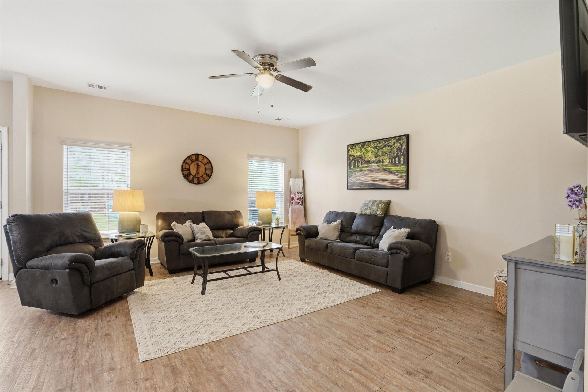 805 Redbud Lane Photo 5