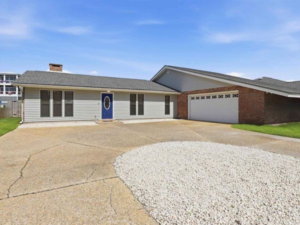 1119 Seabreeze Ln, Gulf Breeze, FL 32563
