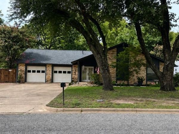 222 La Jolla Drive , Athens, TX 75751
