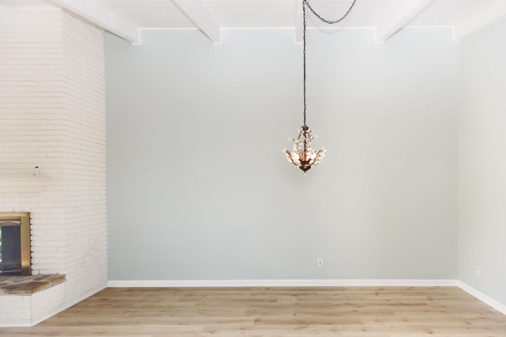 101 Ventura Place Photo 12