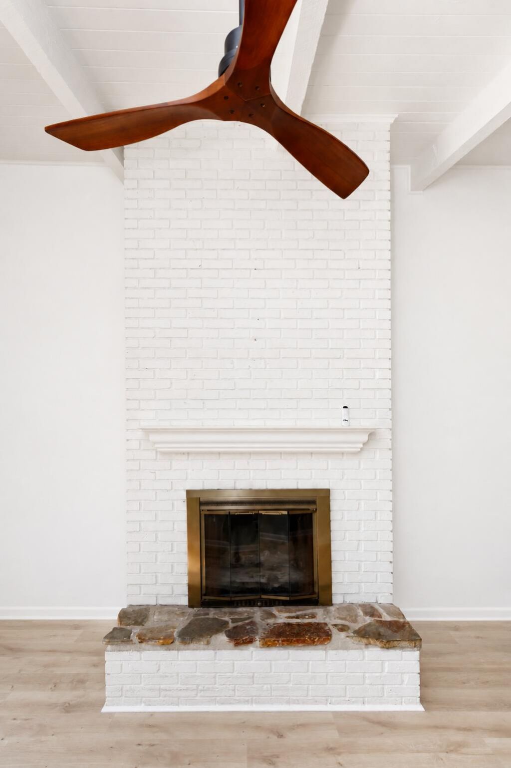 101 Ventura Place Photo 15