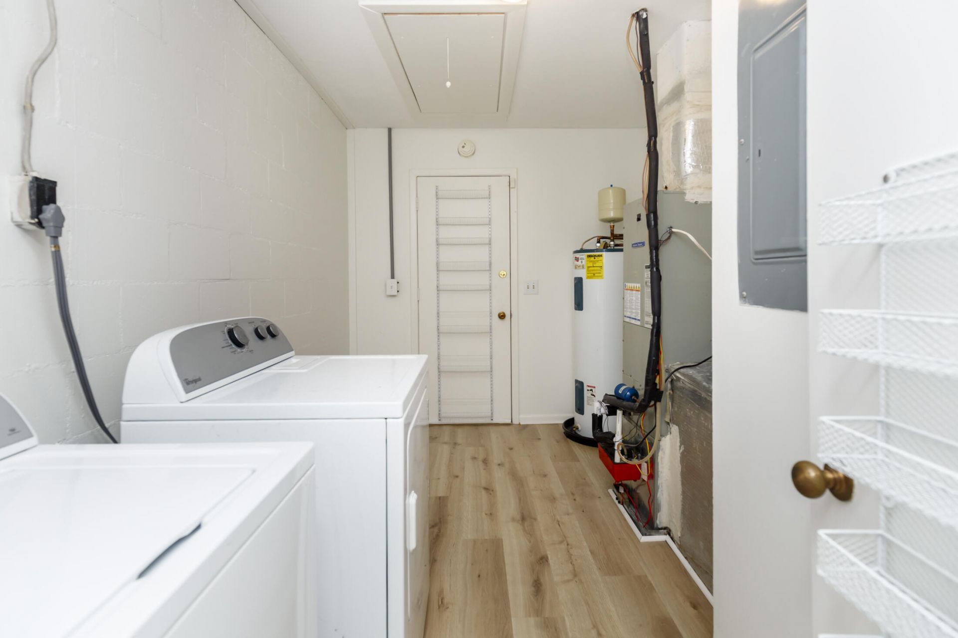 101 Ventura Place Photo 19