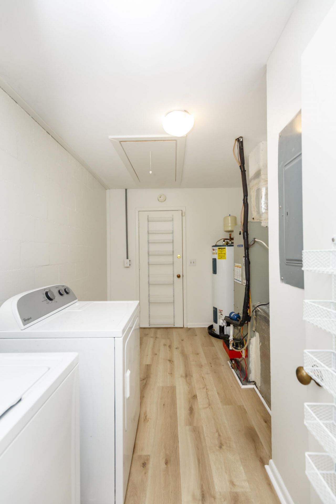 101 Ventura Place Photo 20