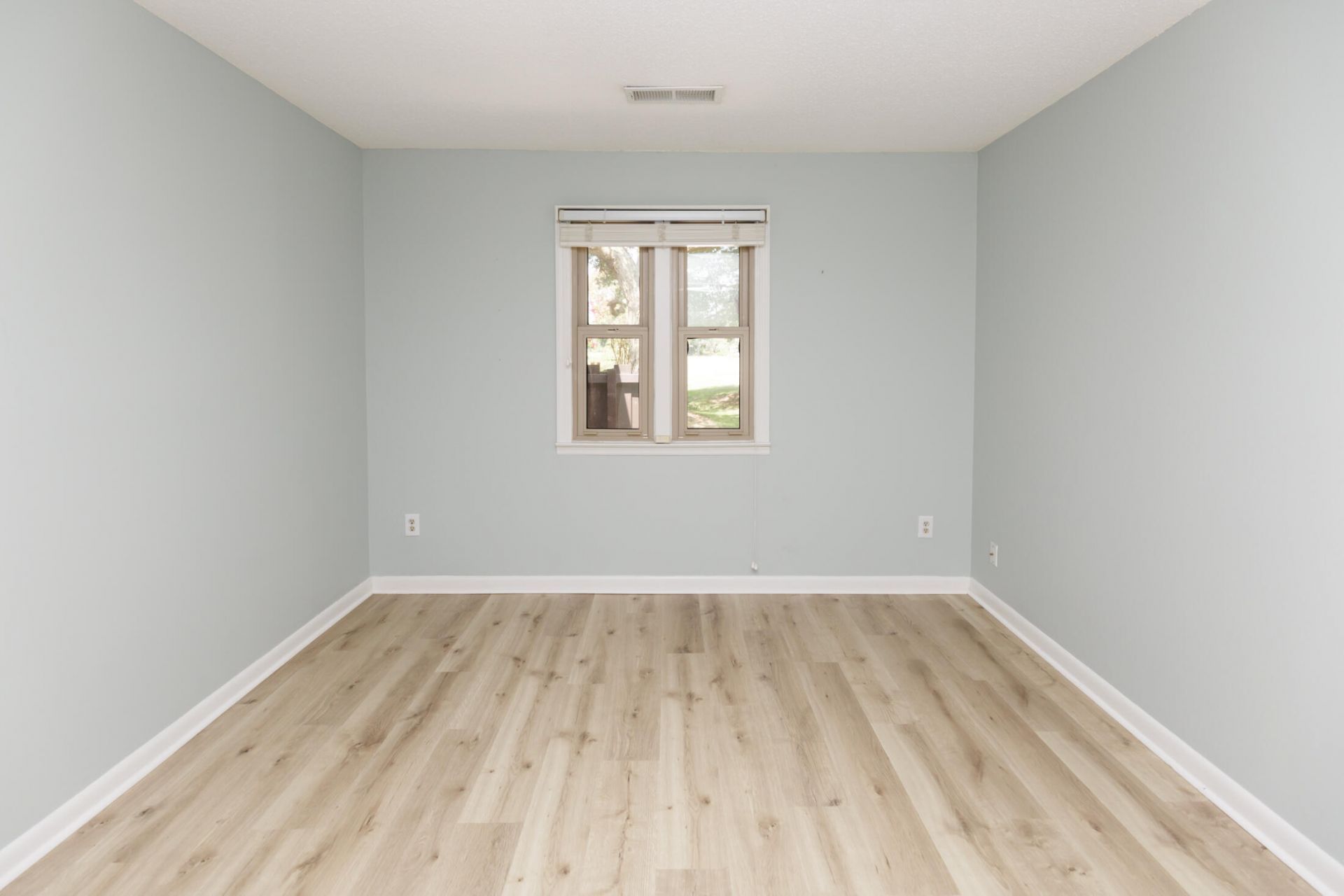 101 Ventura Place Photo 27