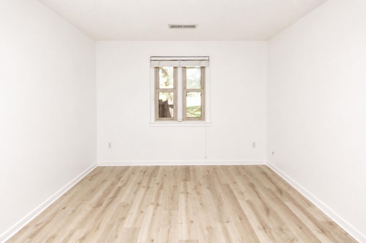 101 Ventura Place Photo 29