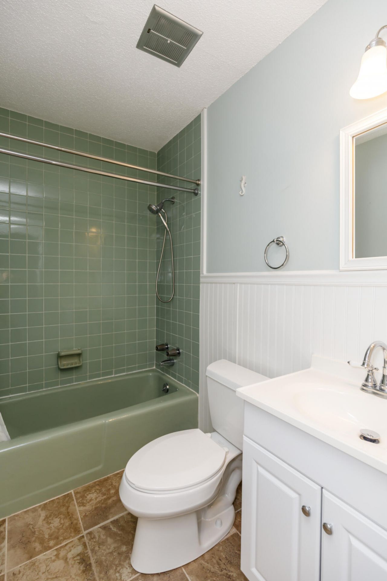 101 Ventura Place Photo 29