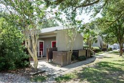 101 Ventura Place photo 4