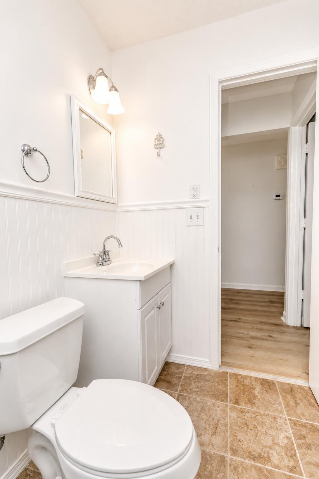 101 Ventura Place Photo 32
