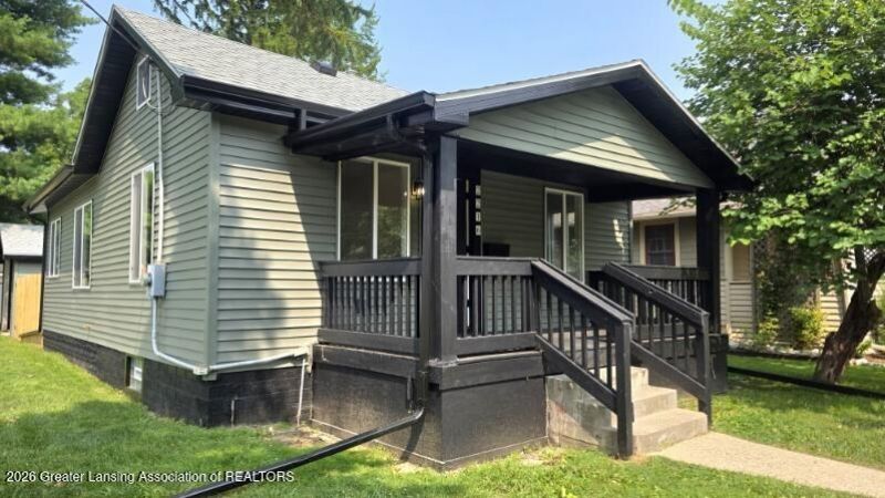2216 Sunnyside Avenue, Lansing, MI 48910 Main Photo
