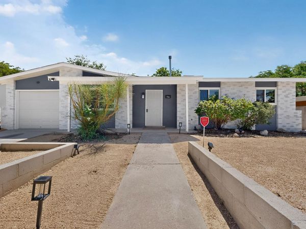 736 Monell Drive NE, Albuquerque, NM 87123