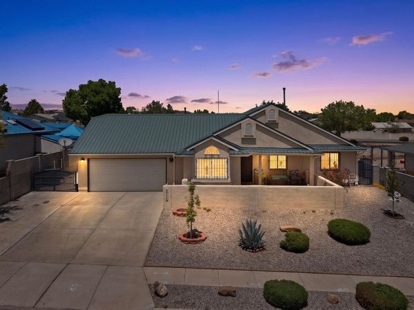 6977 Albany Hills Drive NE, Rio Rancho, NM 87144