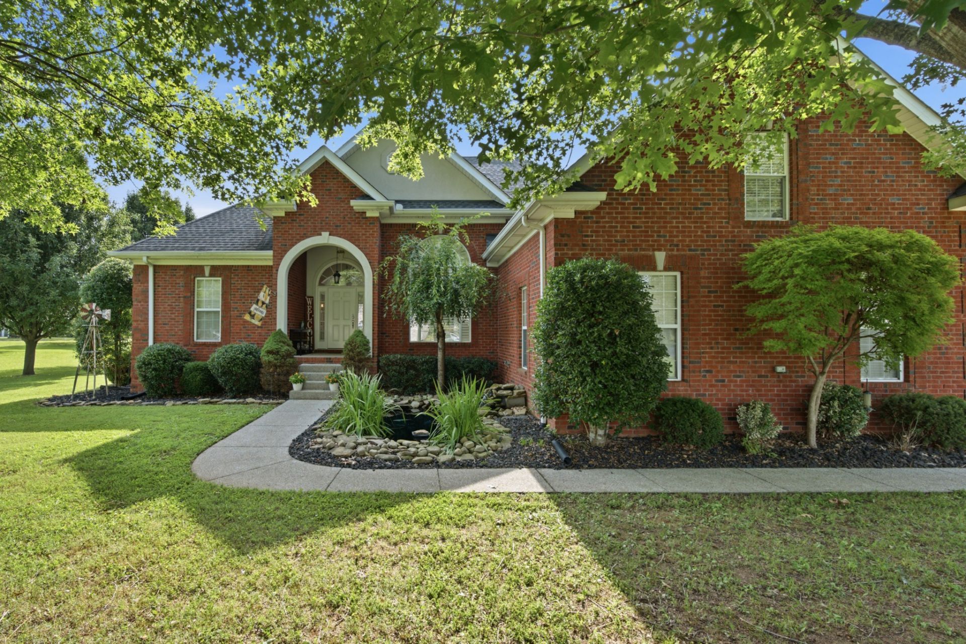 421 Karlee Ct, Lebanon, TN 37087 Main Photo