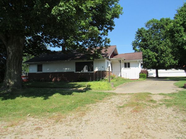 223 S Saint Joseph Street, Colon, MI 49040