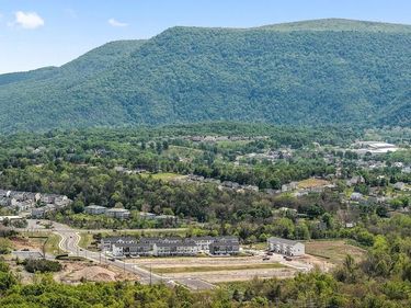 460 SOPHIE STREET , STRASBURG, VA 22657