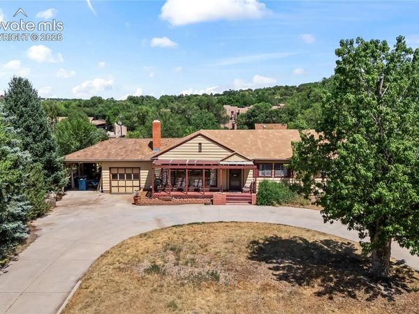 11 Oak Place, Manitou Springs, CO 80829