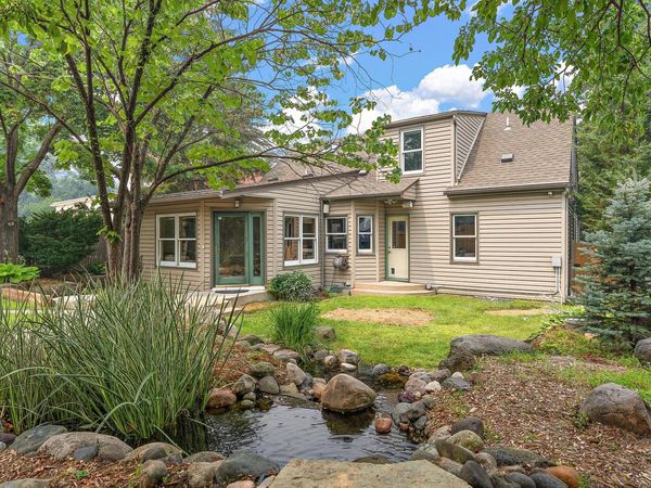 1017 Thomas Avenue S, Minneapolis, MN 55405