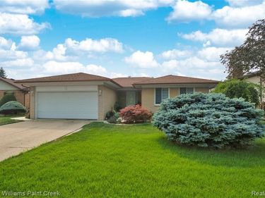 38727 Mount Kisco Drive, Sterling Heights, MI 48310