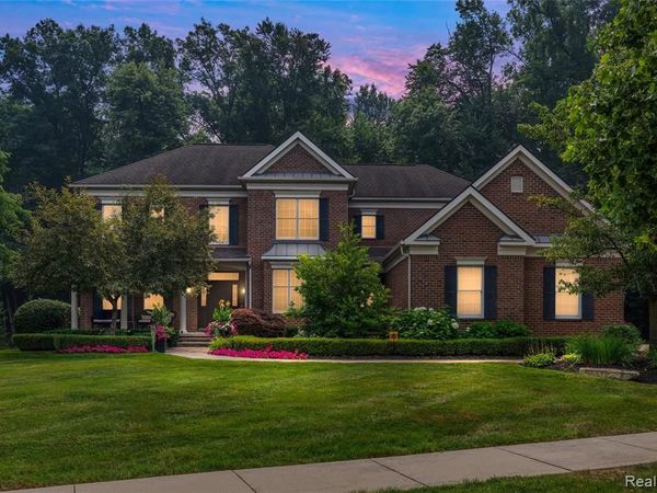 50777 Chesapeake Drive, Novi, MI 48374