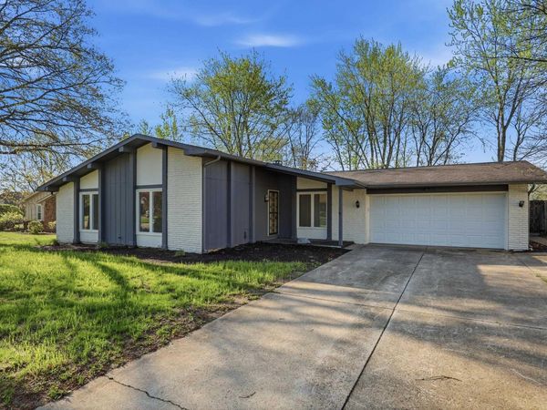 9529 Wolf River Place, Fort Wayne, IN 46804