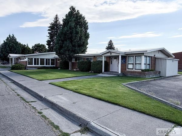 890 Oxford Drive, IDAHO FALLS, ID 83401