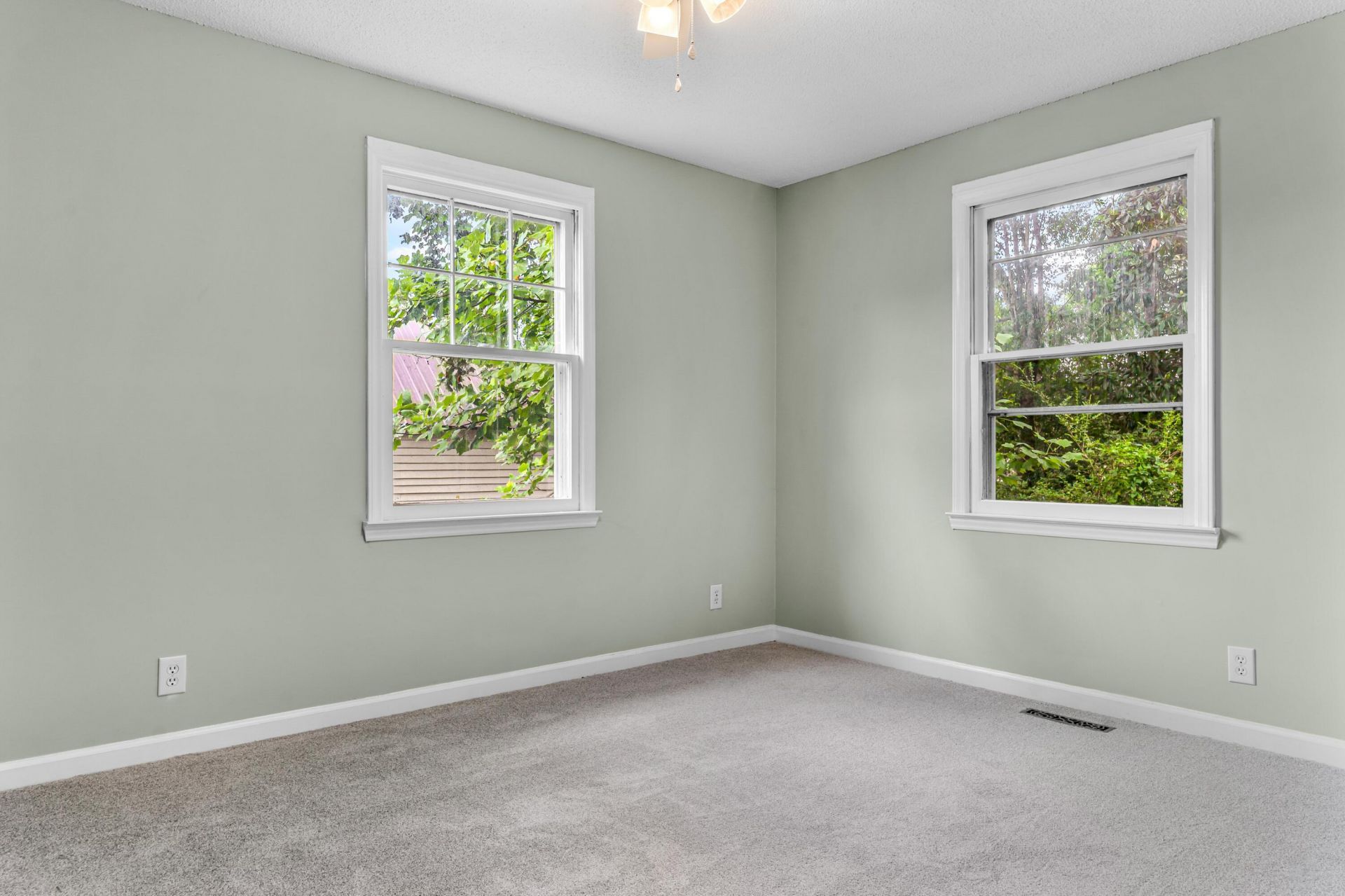 2858 Riley Street Photo 19