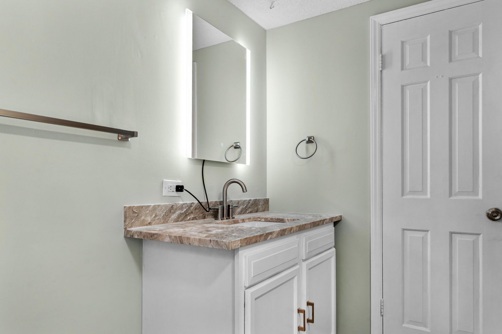 2858 Riley Street Photo 20