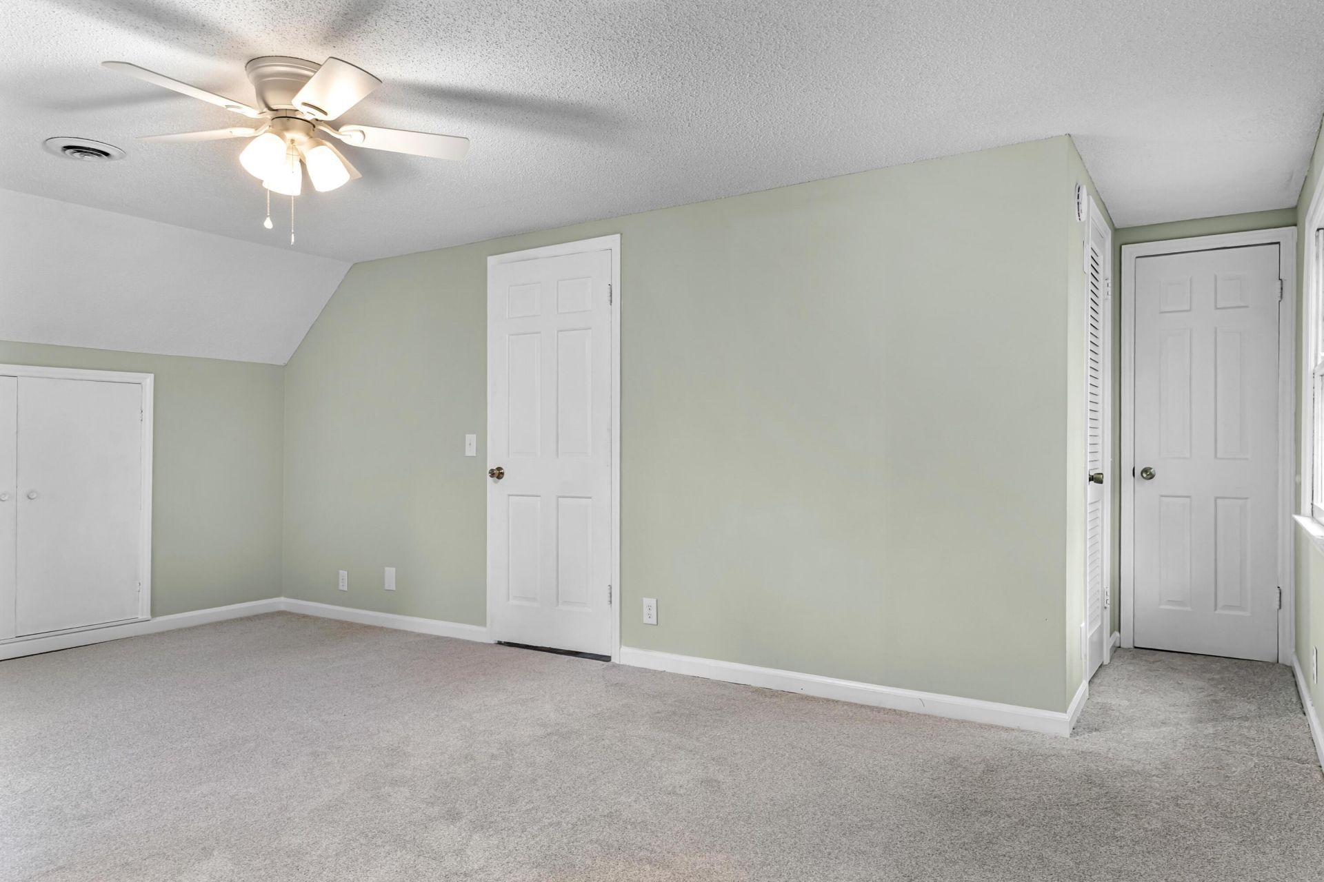 2858 Riley Street Photo 26