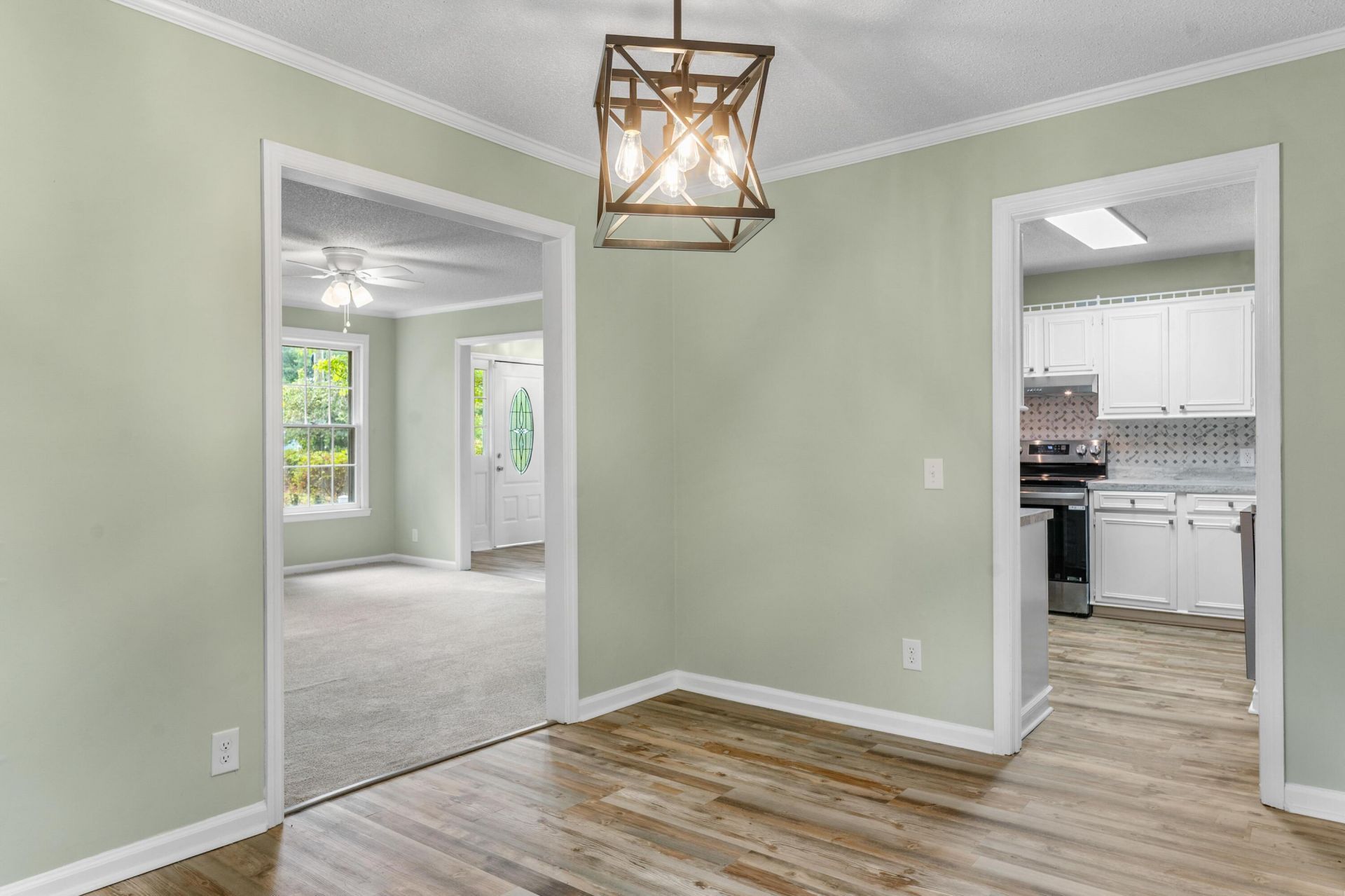 2858 Riley Street Photo 9