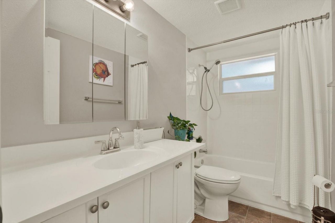 5642 Dove Drive , New Port Richey, FL 34652 Photo