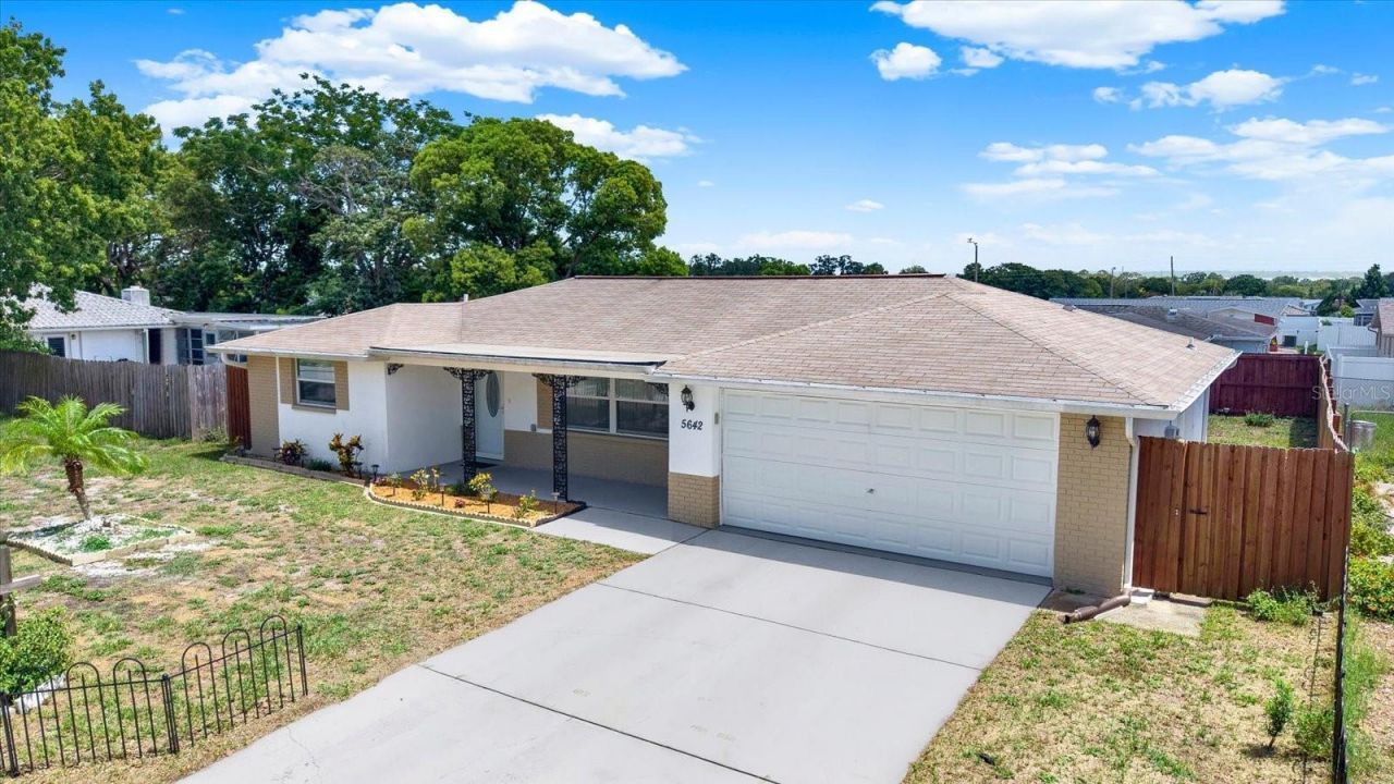 5642 Dove Drive , New Port Richey, FL 34652 Photo