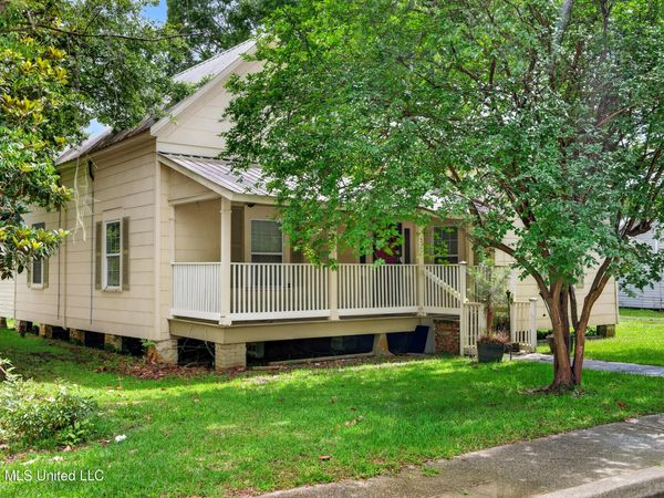 522 E Canal Street, Picayune, MS 39466
