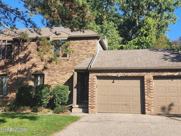 686 Jaywood Drive, East Lansing, MI 48823