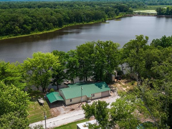 4962 E Mitchell Lake Drive, Mulkeytown, IL 62865