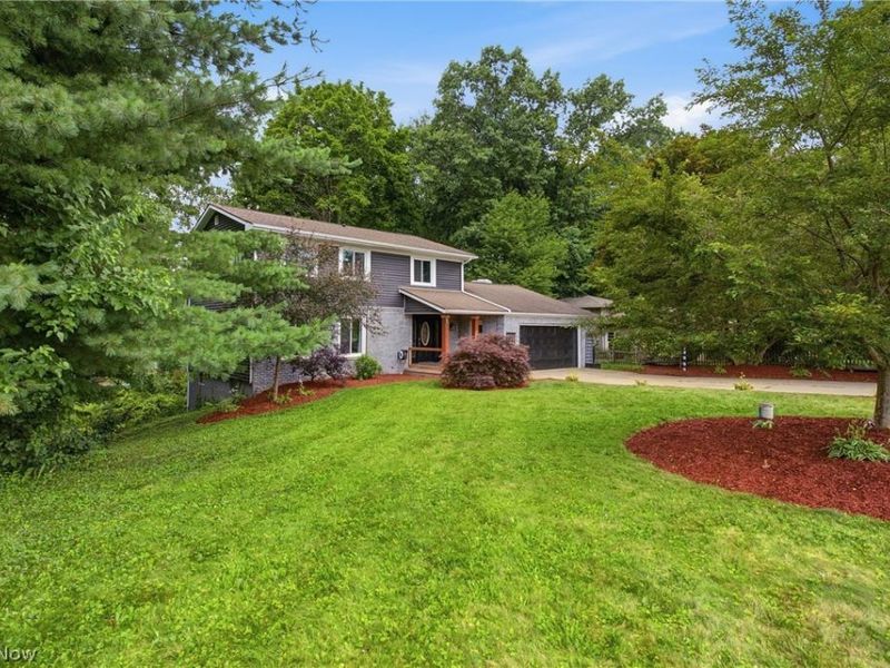 7909 Lake O Springs Avenue NW, North Canton, OH 44720 Photo 4
