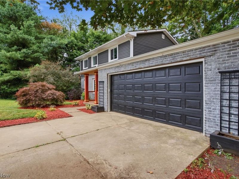 7909 Lake O Springs Avenue NW, North Canton, OH 44720 Photo 6