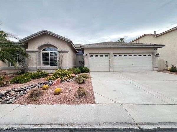 240 Whitly Bay Avenue , Las Vegas, NV 89148