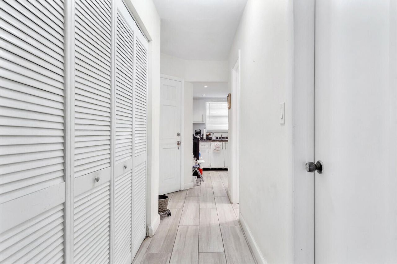 18801 NE 2nd Avenue, Unit 1005, Miami, FL 33179 Photo