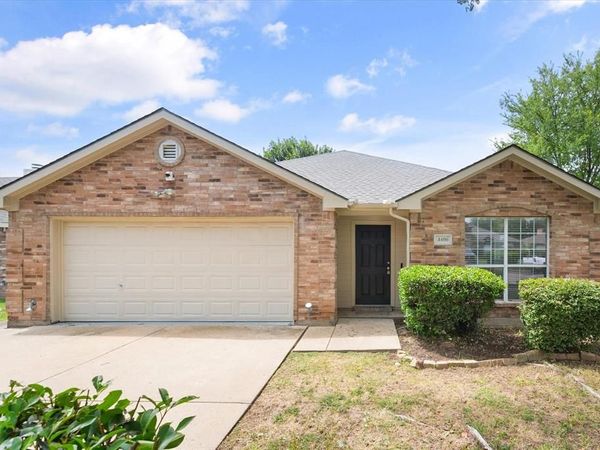 4406 Fox Meadows Lane, Mansfield, TX 76063