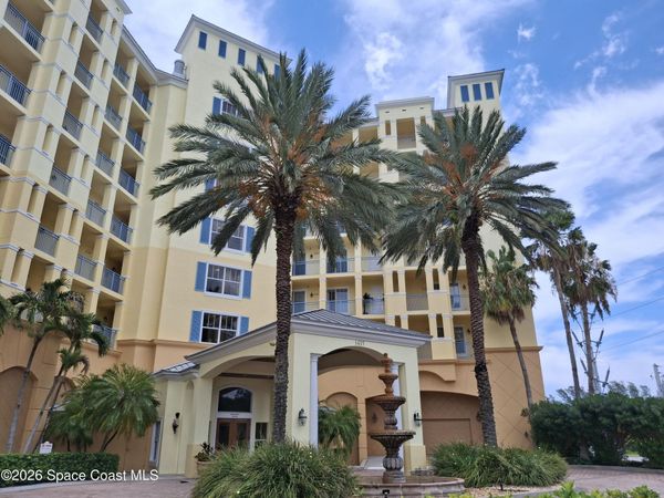 1437 Pineapple Avenue, Unit 605, Melbourne, FL 32935