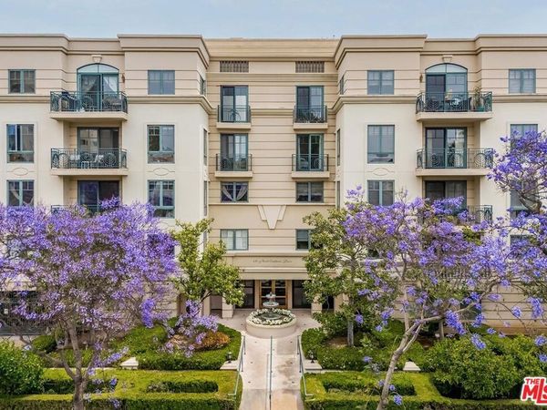 430 N Oakhurst Drive, Unit 202, Beverly Hills, CA 90210
